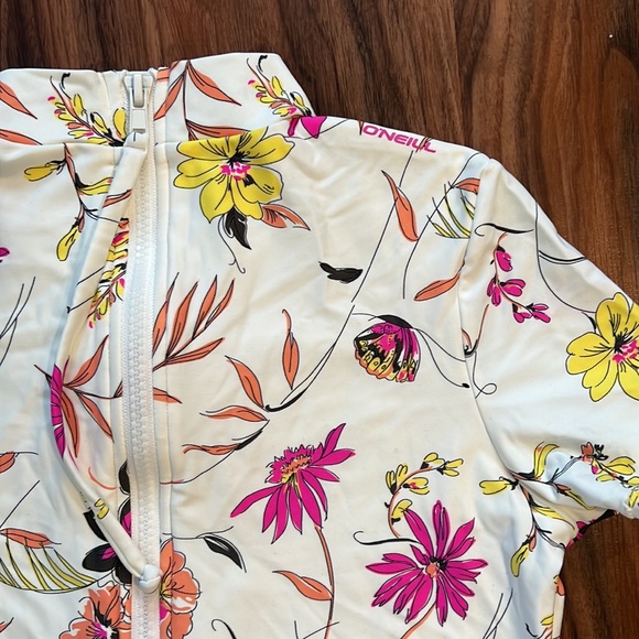 NWOT O‘Neill Rio Short Sleeve One Piece - Picture 10 of 16